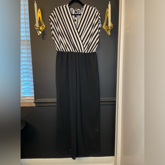 Vertical Striped Batwing Sleeve Wide Leg Jumpsuit - Picture 10 of 10